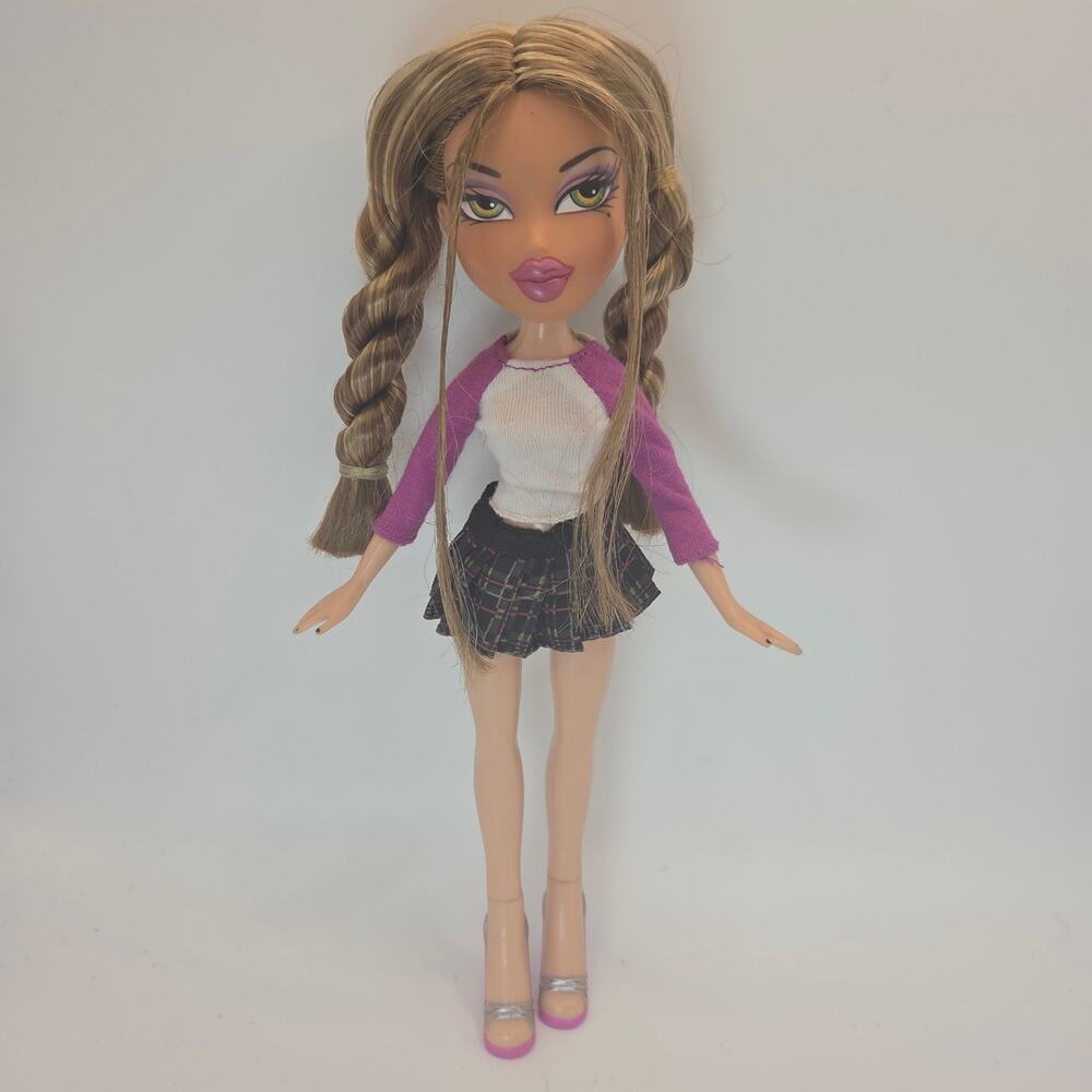 Vintage 2003 Bratz Head Gamez Yasmin Doll